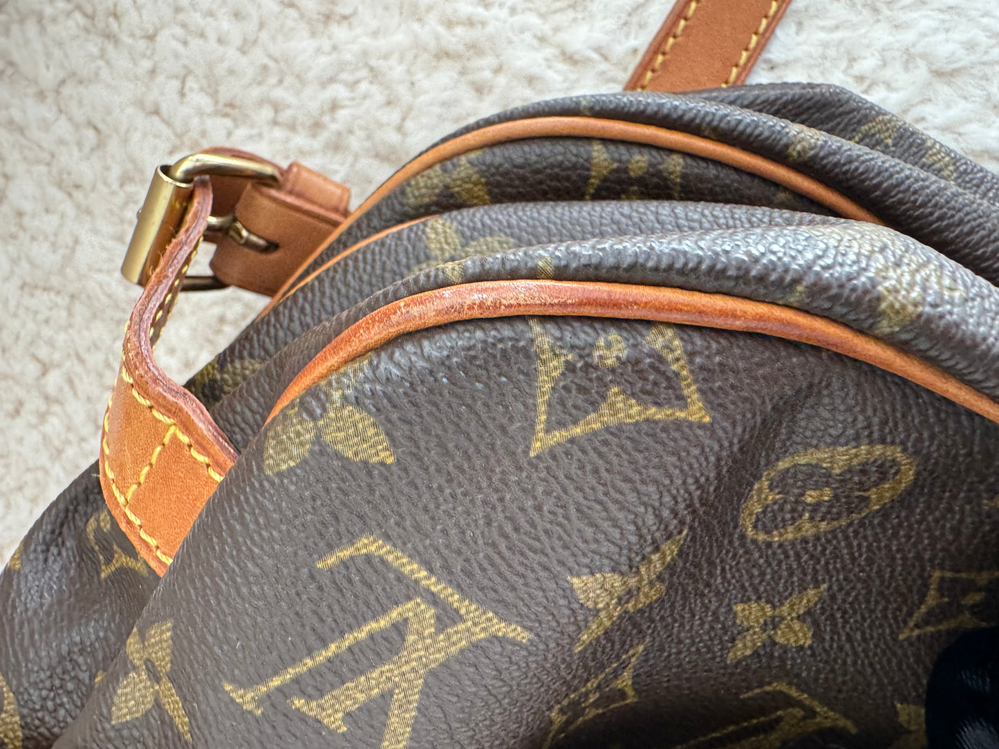 LOUIS VUITTON Monogram Saumur 30 Cross Body Shoulder Bag
