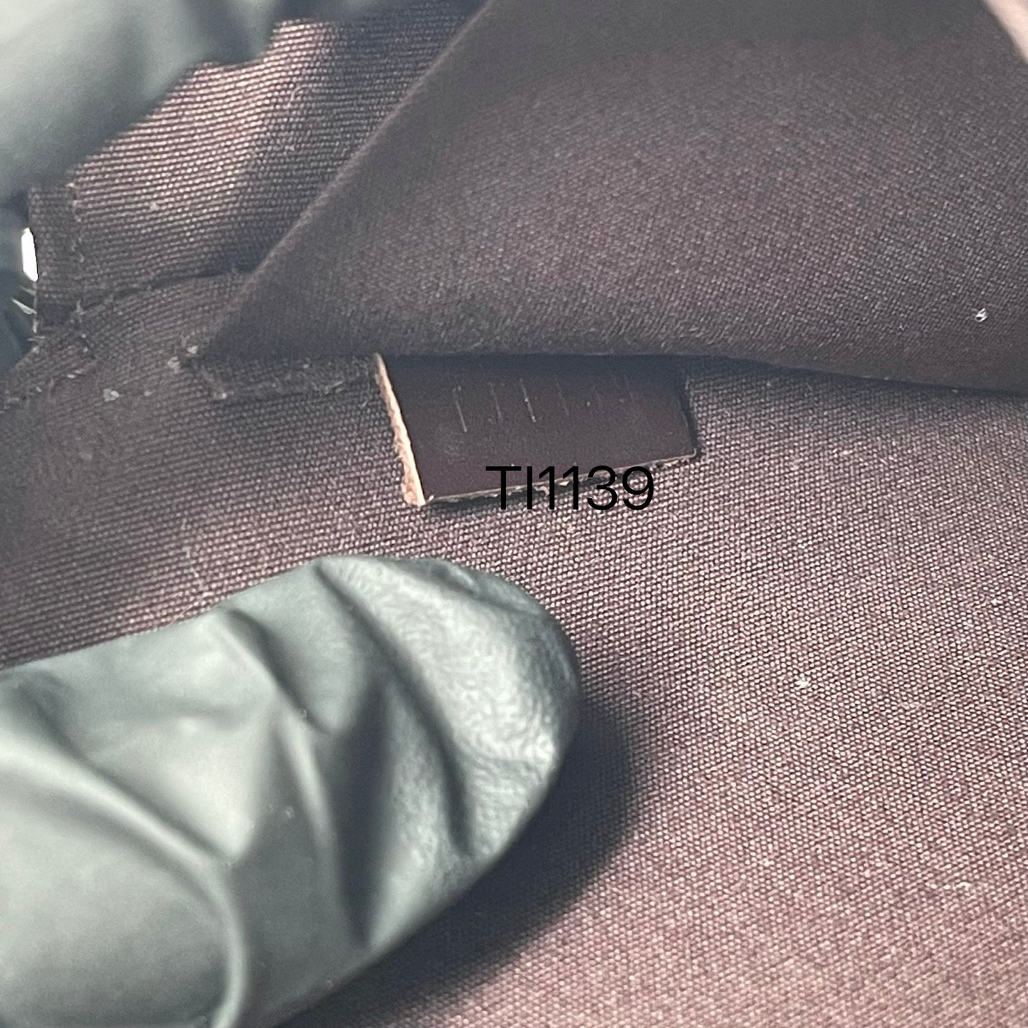 Louis Vuitton Félicie Pochette Monogram Vernis in Amarante
