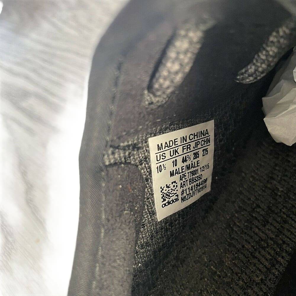 ADIDAS YEEZY 350 v1 Pirate Black