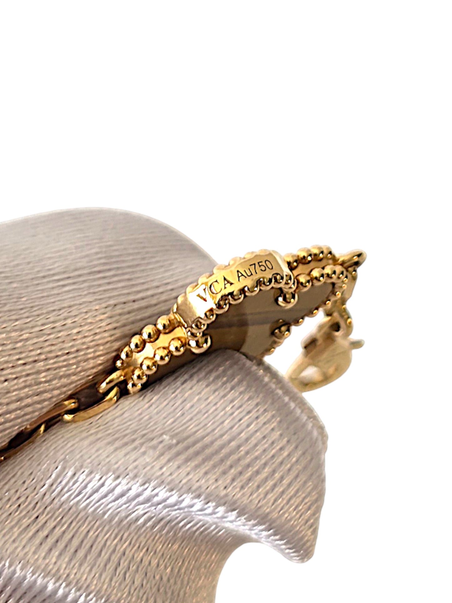 Van Cleef & Arpels Vintage Alhambra bracelet, 5 motifs 18K Yellow Gold, Tiger Eye