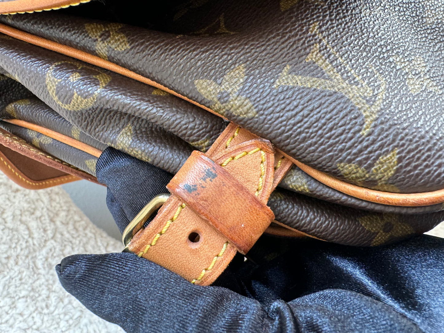 LOUIS VUITTON Monogram Saumur 30 Cross Body Shoulder Bag