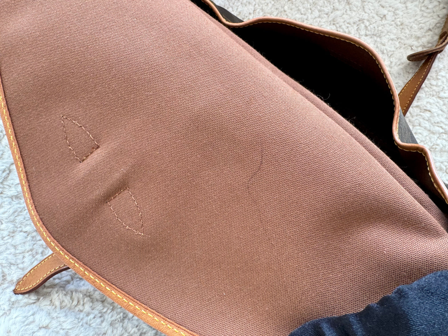 LOUIS VUITTON Monogram Saumur 30 Cross Body Shoulder Bag