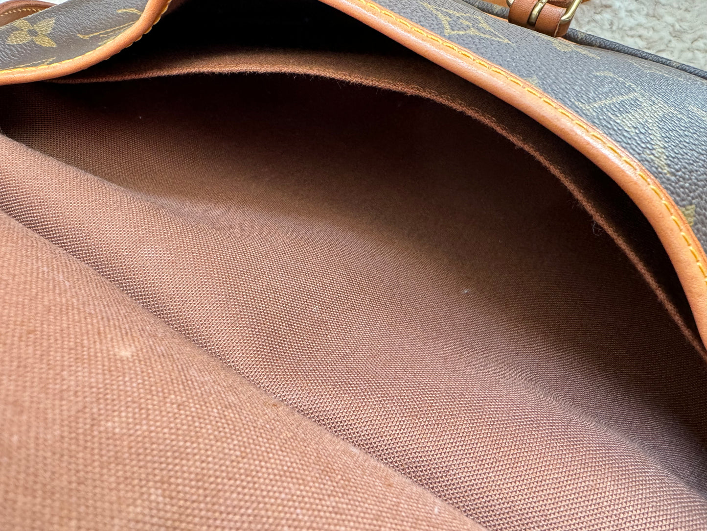LOUIS VUITTON Monogram Saumur 30 Cross Body Shoulder Bag