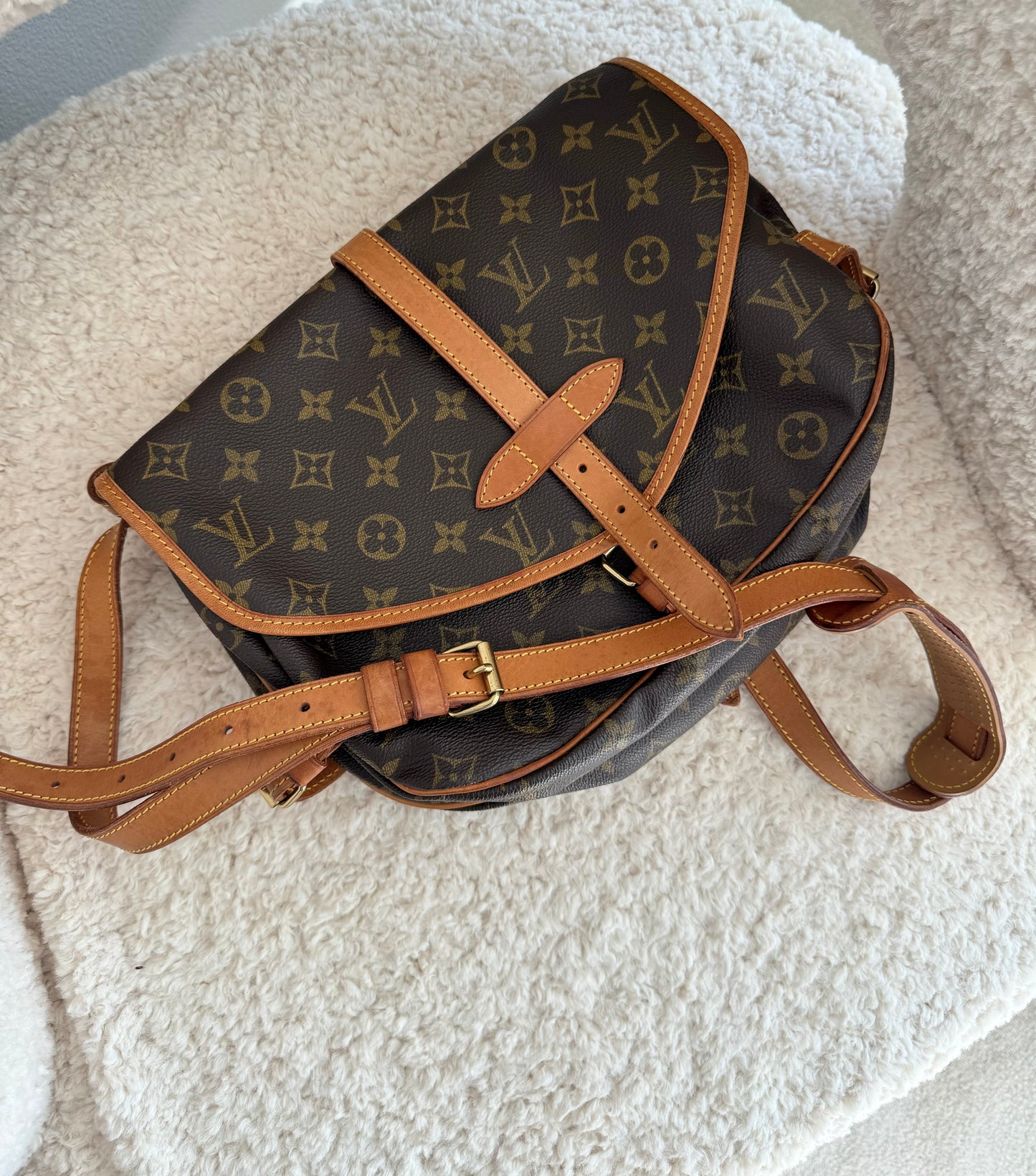 LOUIS VUITTON Monogram Saumur 30 Cross Body Shoulder Bag