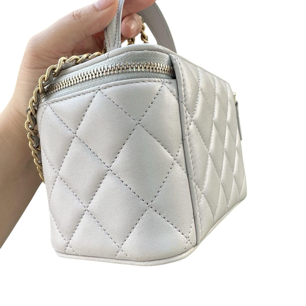 Chanel Lambskin Quilted Small Top Handle Vanity Case With Chain Light Grey