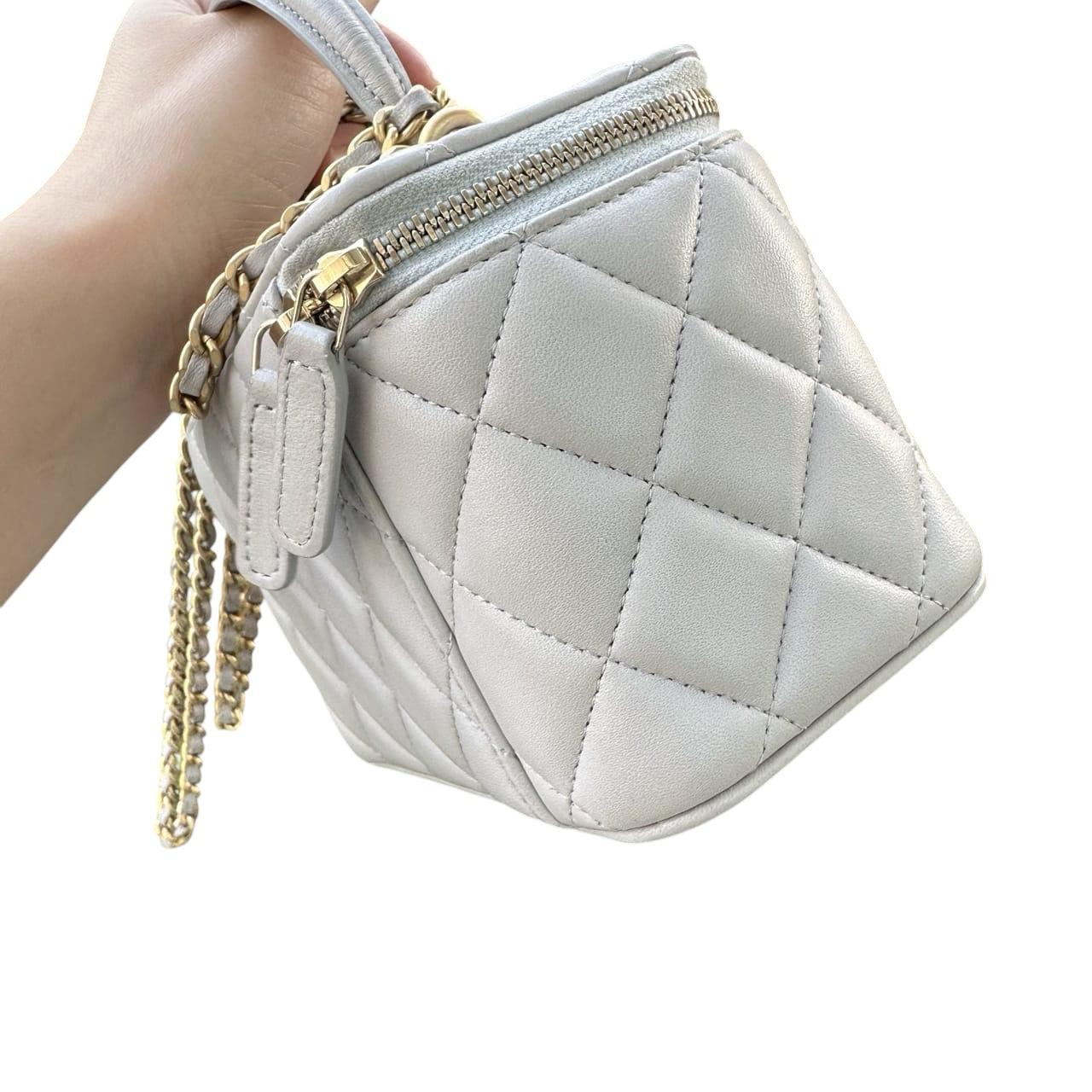 Chanel Lambskin Quilted Small Top Handle Vanity Case With Chain Light Grey