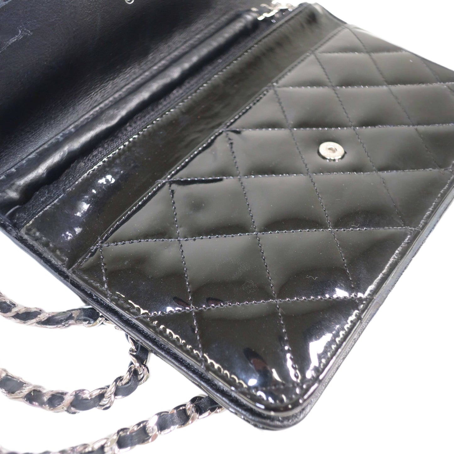 CHANEL Brilliant WOC Patent Leather