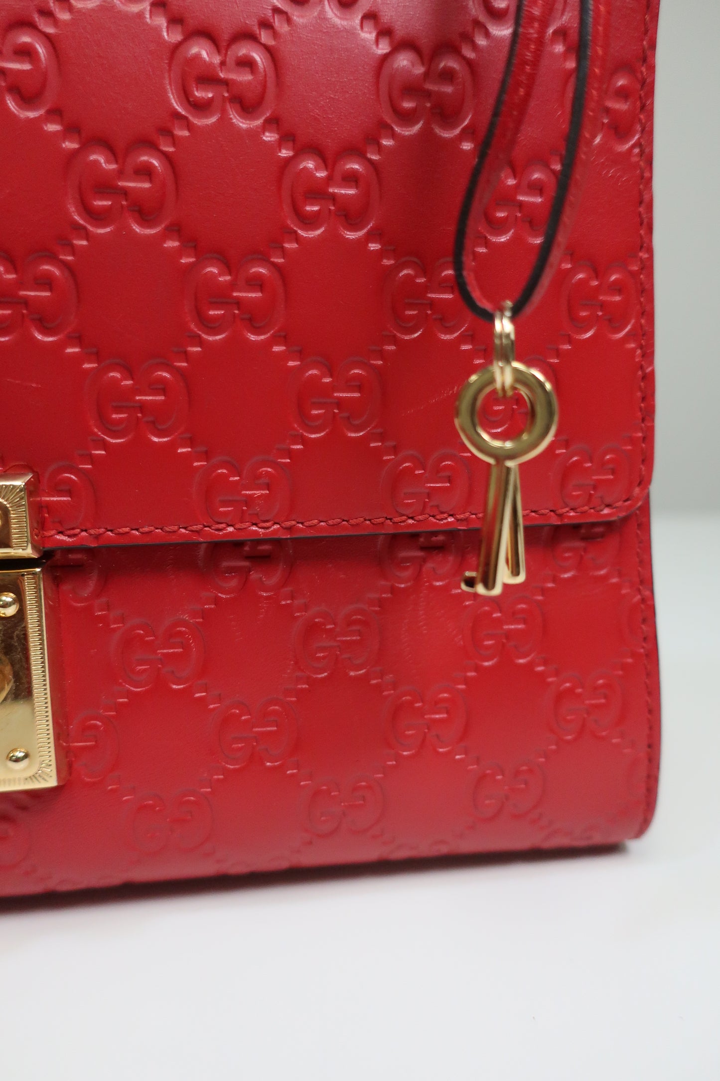 GUCCI Guccissima Medium Padlock Shoulder Bag