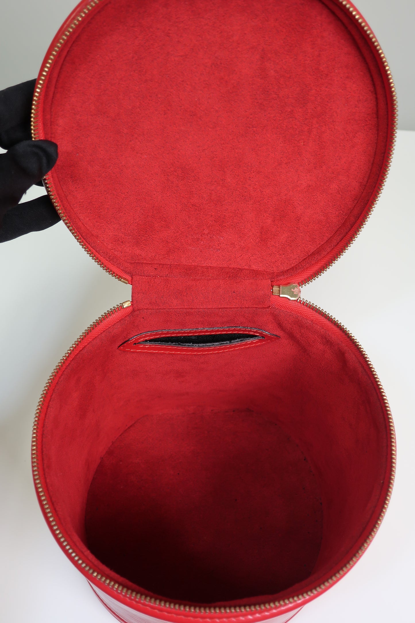 LOUIS VUITTON Epi Cannes Leather Cosmetics Vanity Handbag