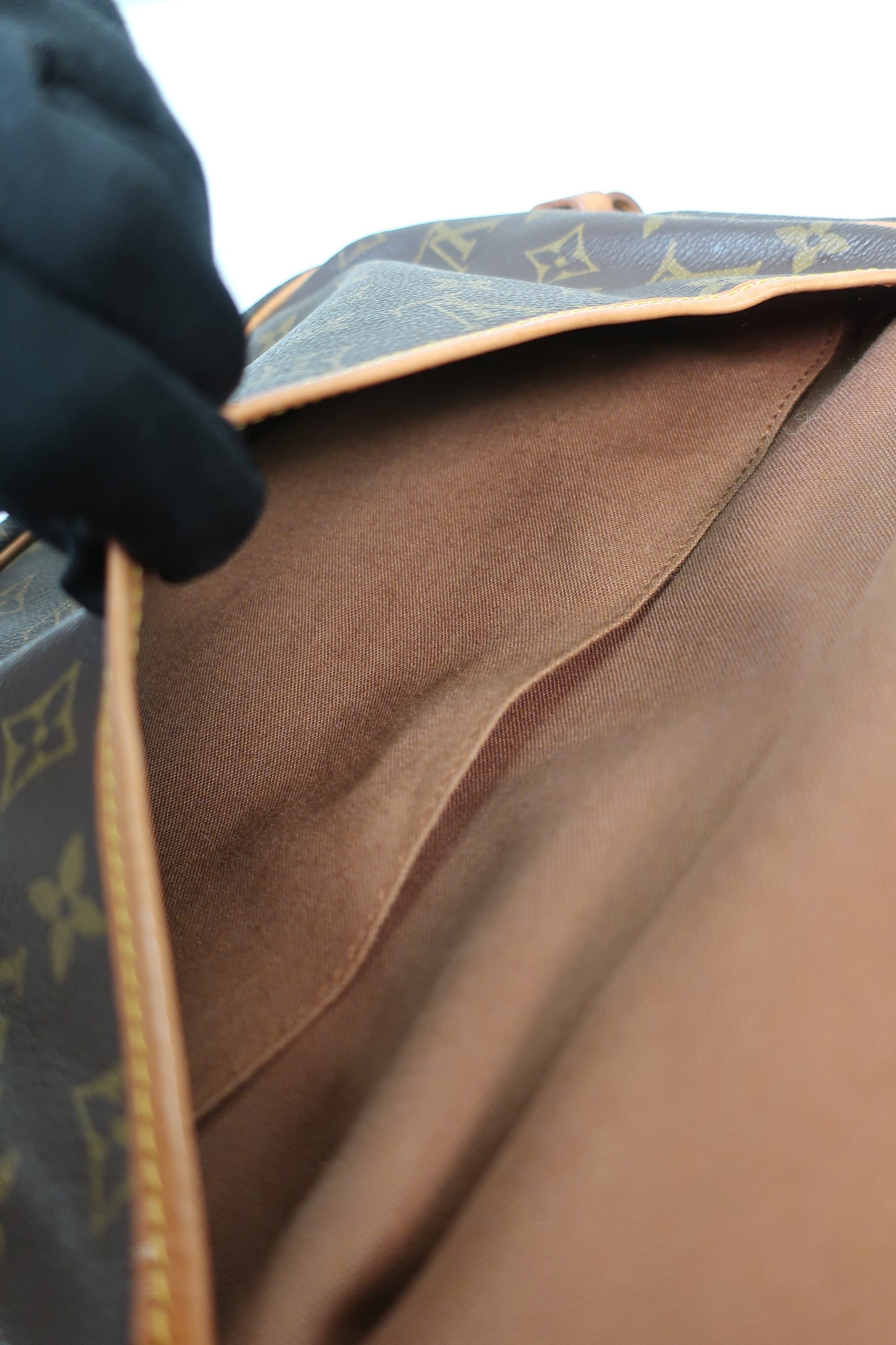 LOUIS VUITTON Monogram Saumur 30 Cross Body Shoulder Bag
