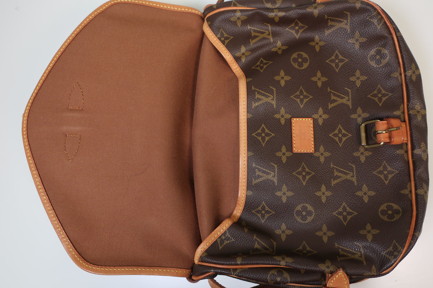 LOUIS VUITTON Monogram Saumur 30 Cross Body Shoulder Bag