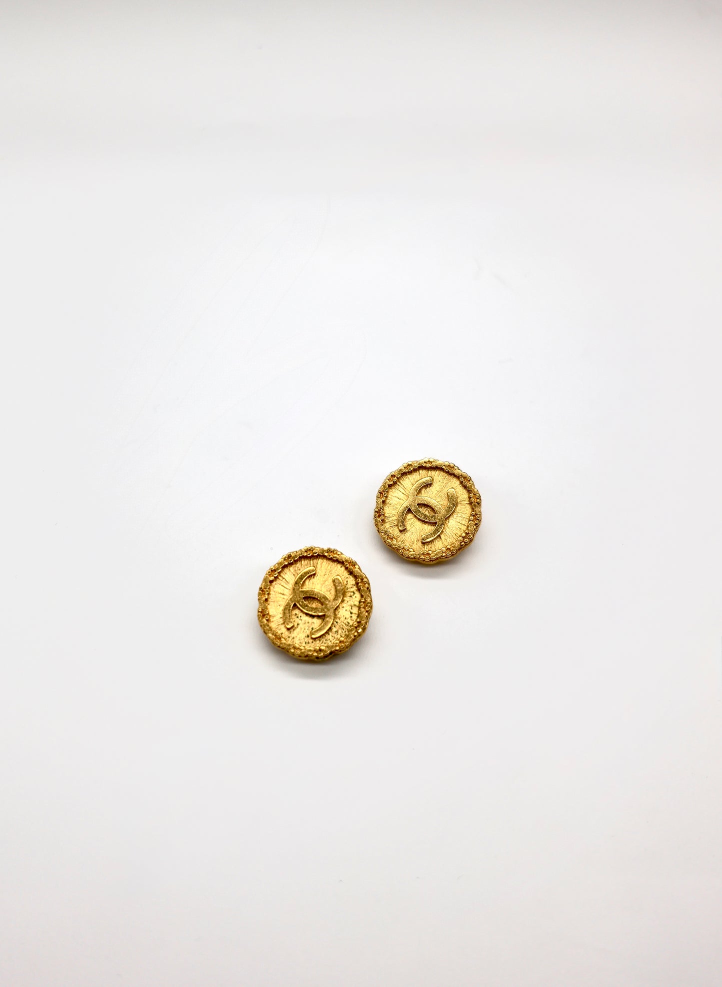 Chanel CC Logos Round Clip-On Earrings Vintage