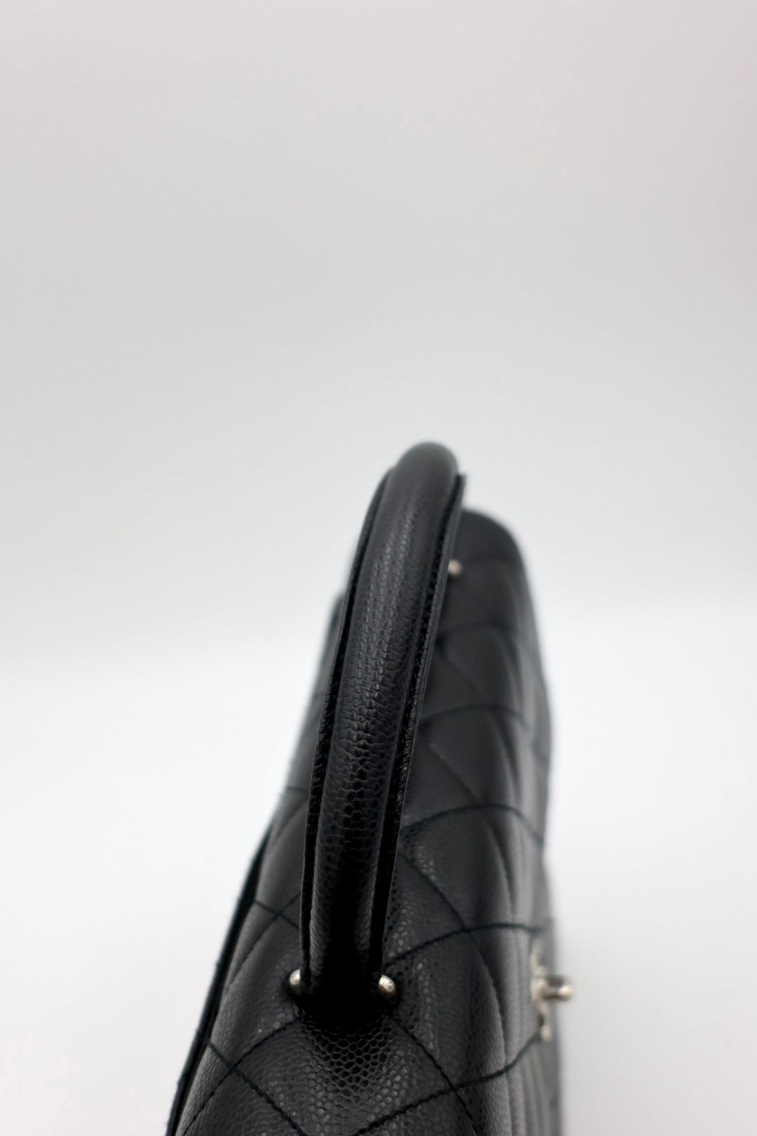CHANEL Caviar Quilted Jumbo Kelly Flap Black