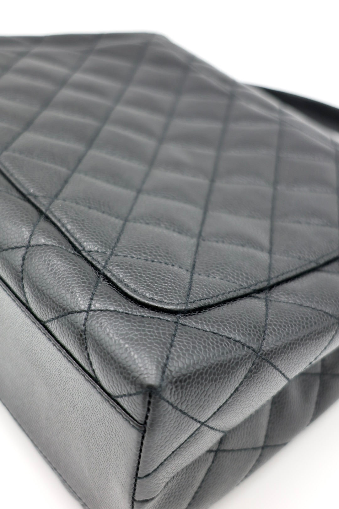 CHANEL Caviar Quilted Jumbo Kelly Flap Black