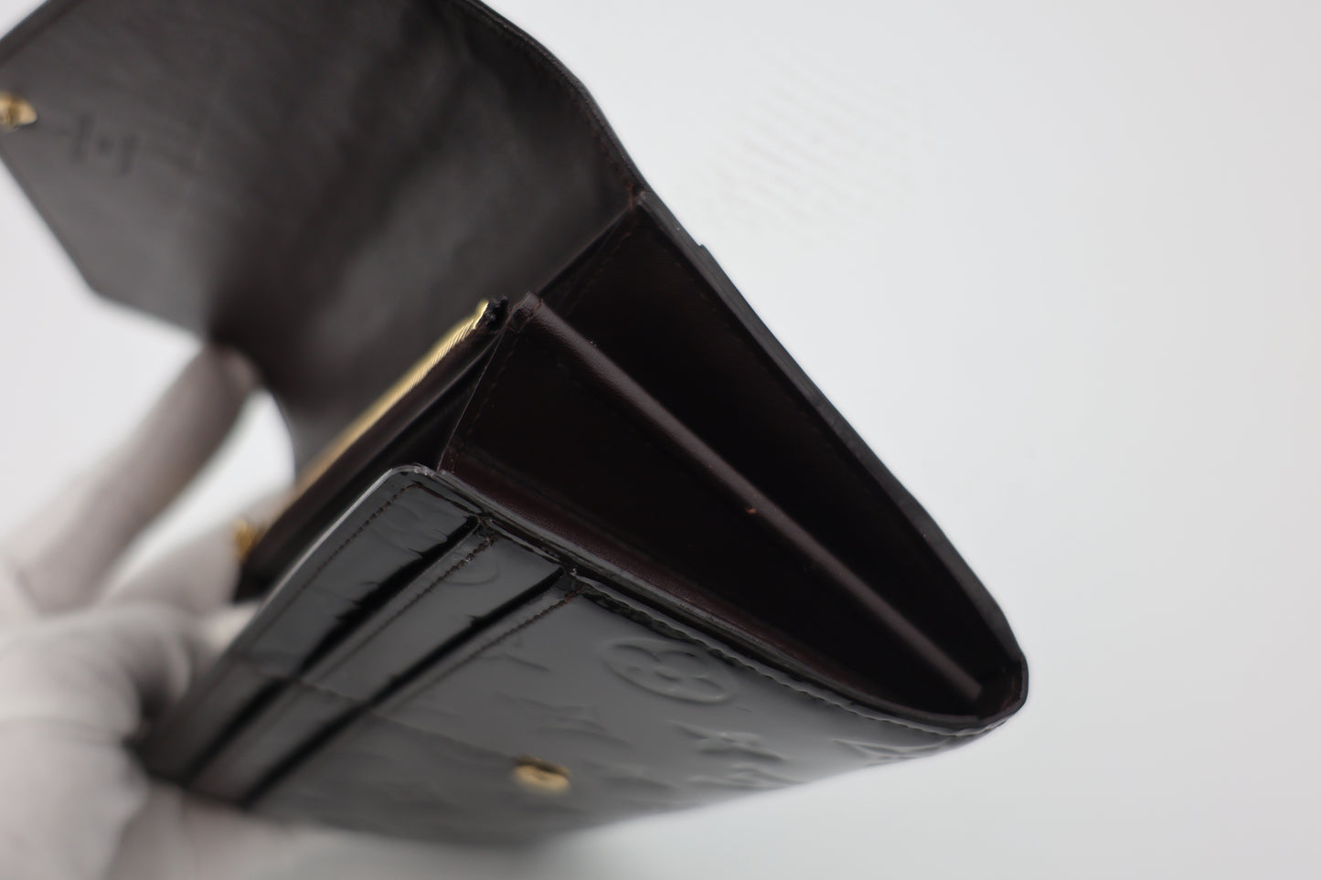 Louis Vuitton Amarante Monogram Vernis Sarah Wallet