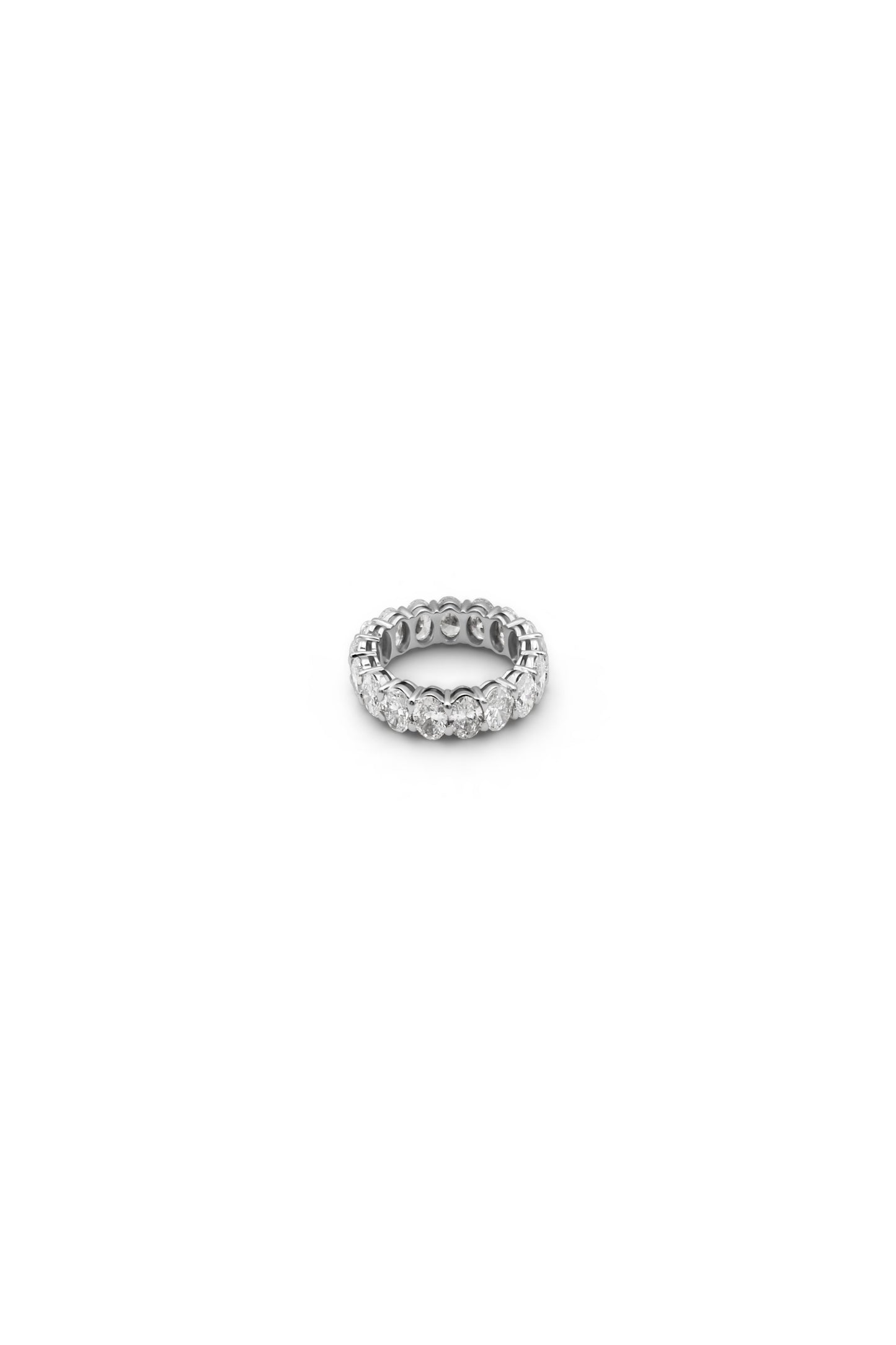 JANARY Diamond Band in 18k White Gold