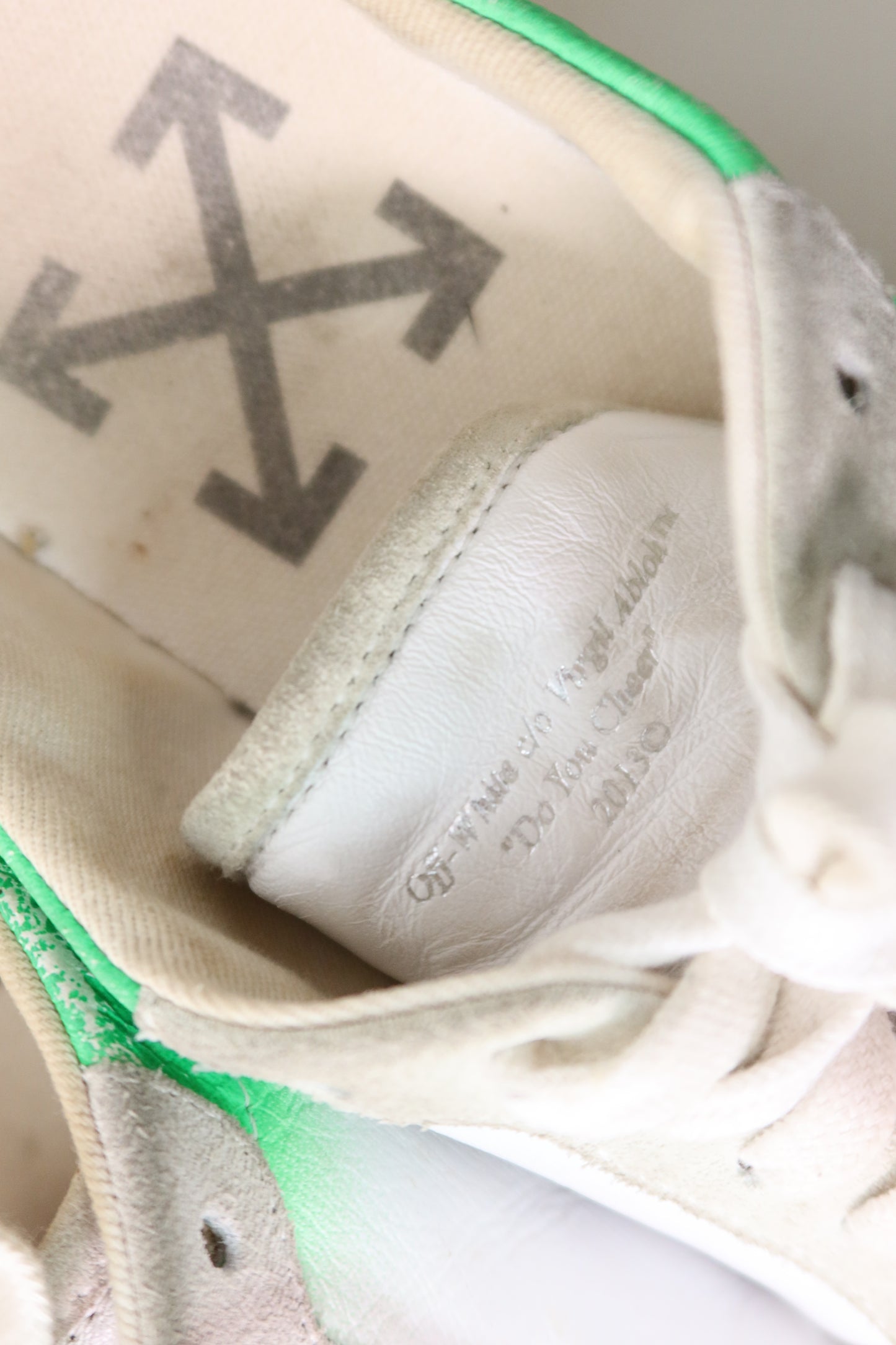 Off-White 2.0 Arrow Sneakers
