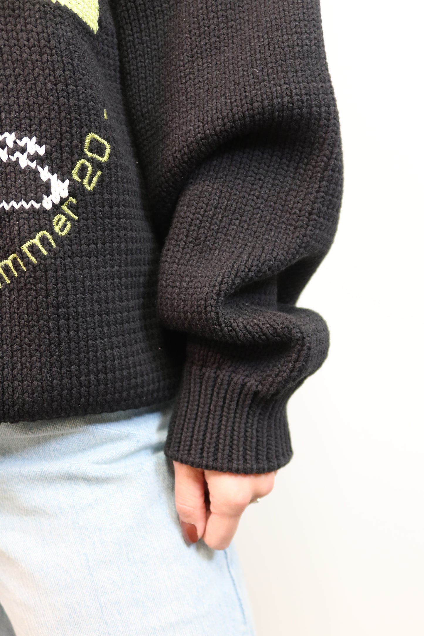 Off-White harry the bunny knitwear