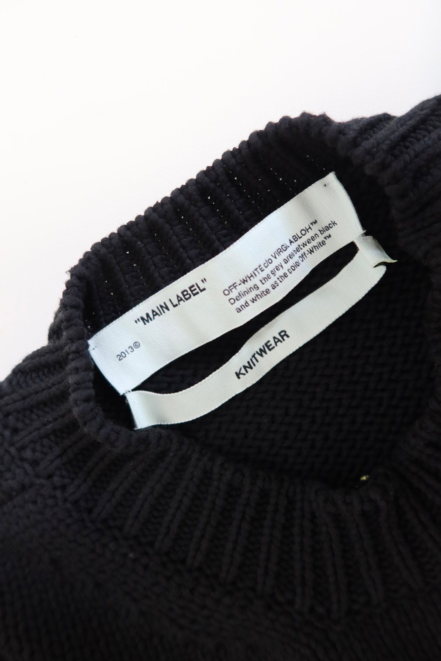 Off-White harry the bunny knitwear