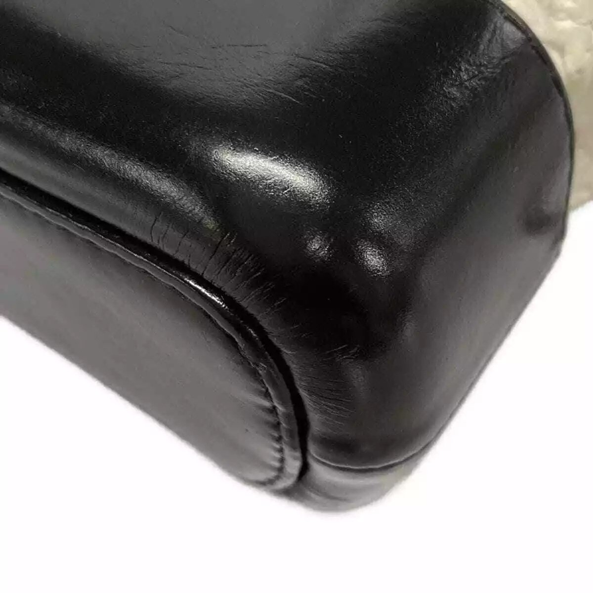 CHANEL Gabrielle de Chanel Small Hobo Bag White Black Aged Calfskin