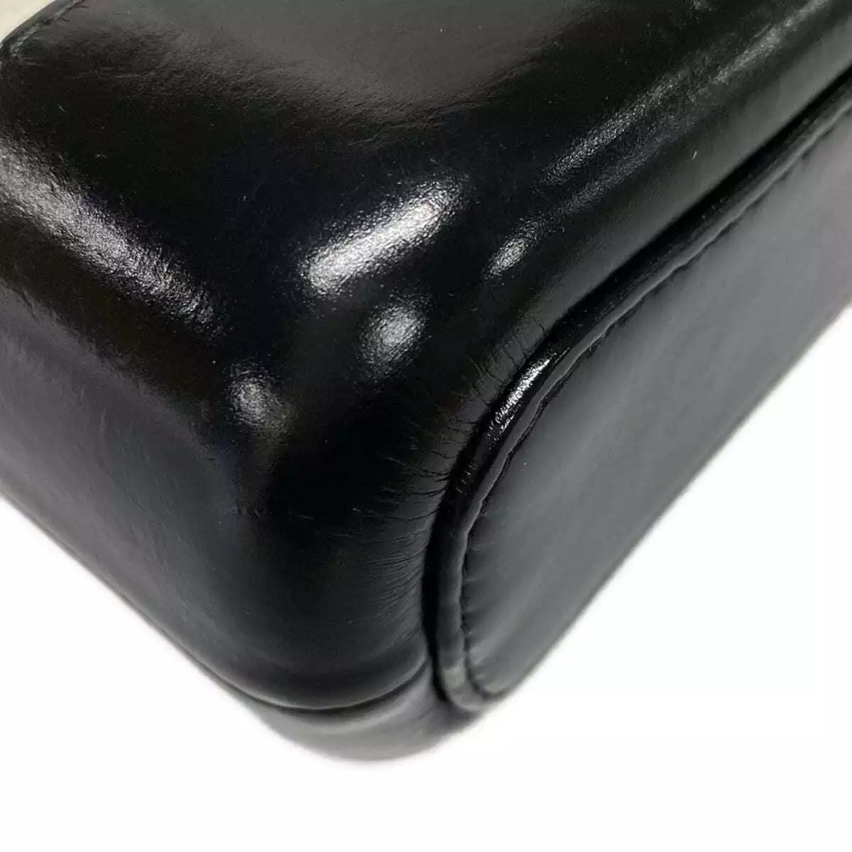 CHANEL Gabrielle de Chanel Small Hobo Bag White Black Aged Calfskin