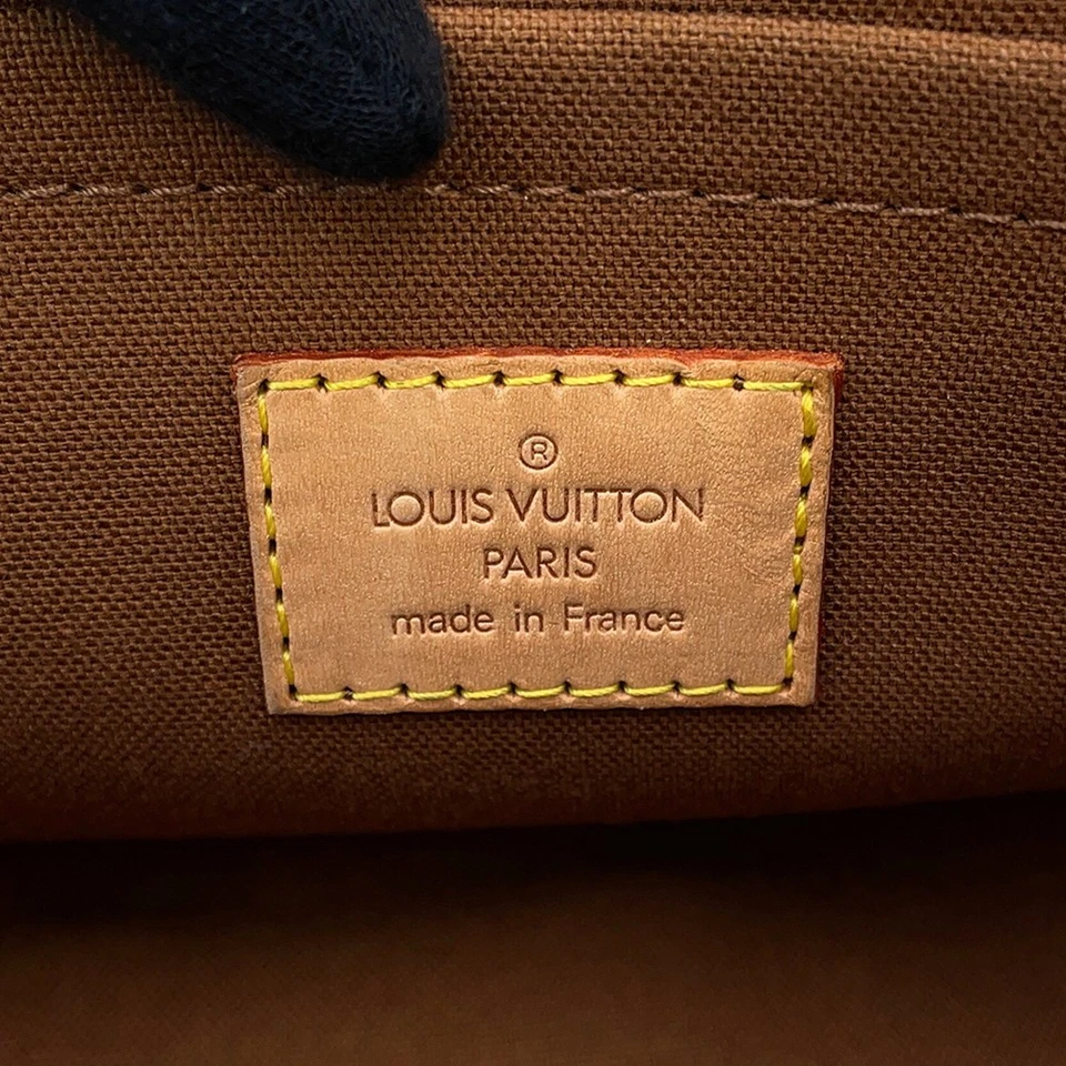 Louis Vuitton Popincourt in Monogram Canvas