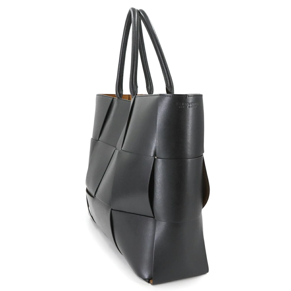 BOTTEGA VENETA Intrecciato Large Arco Tote Bag Leather Black Purse