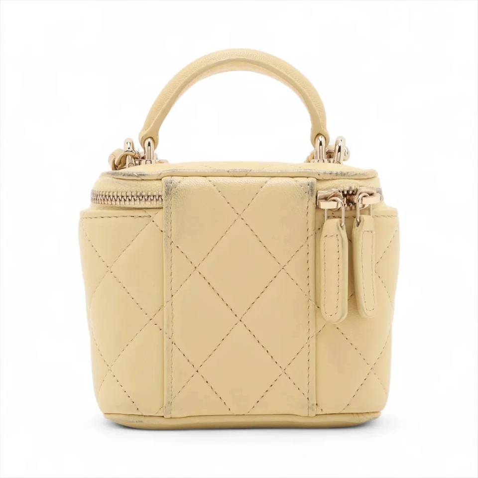 Chanel Matelasse Lambskin Chain Shoulder Bag Vanity Yellow Gold Metal Fittings 3