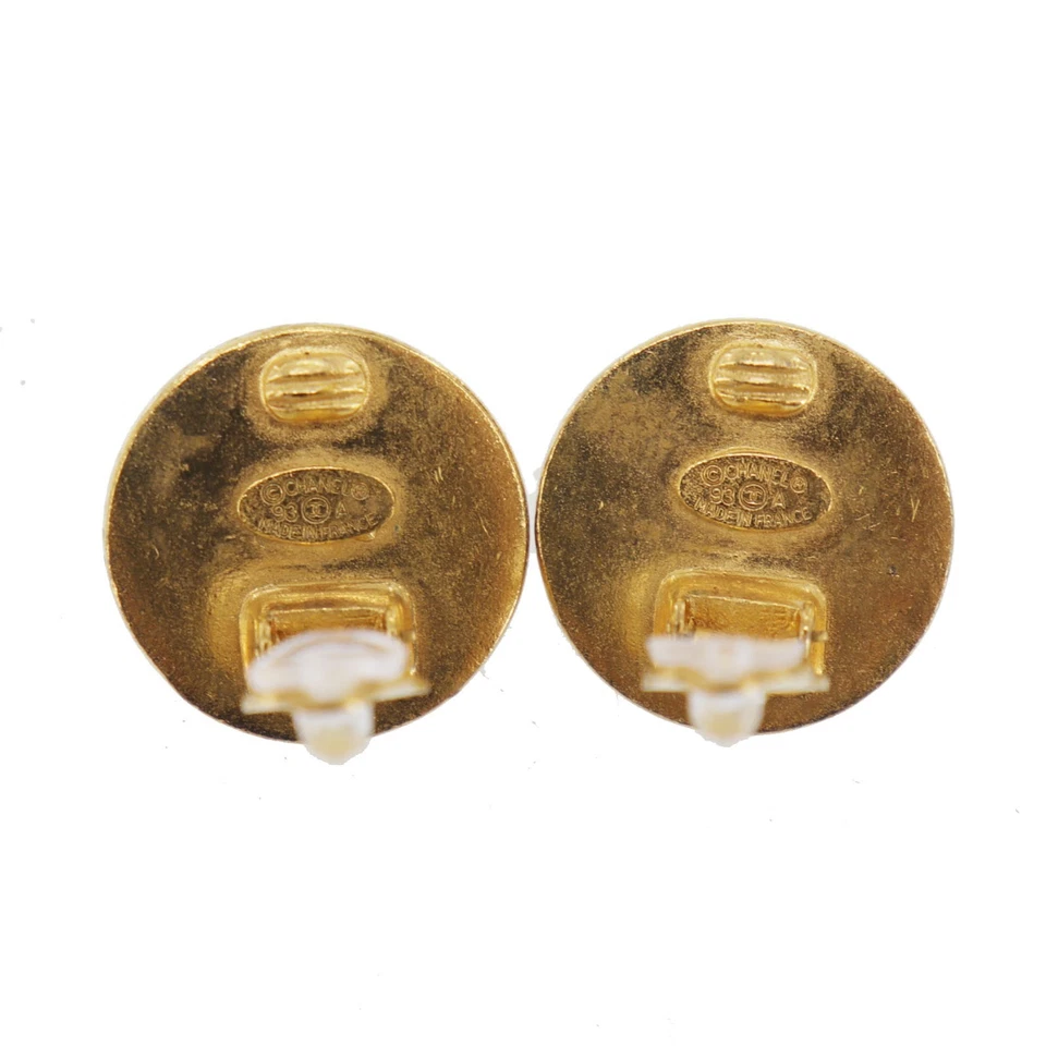 CHANEL CC Logos Used Round Circle Earrings Gold Black Clip-On 93A