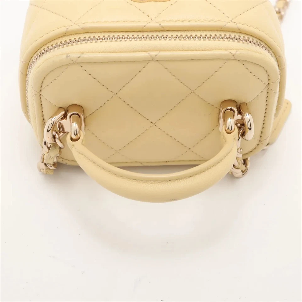 Chanel Matelasse Lambskin Chain Shoulder Bag Vanity Yellow Gold Metal Fittings 3