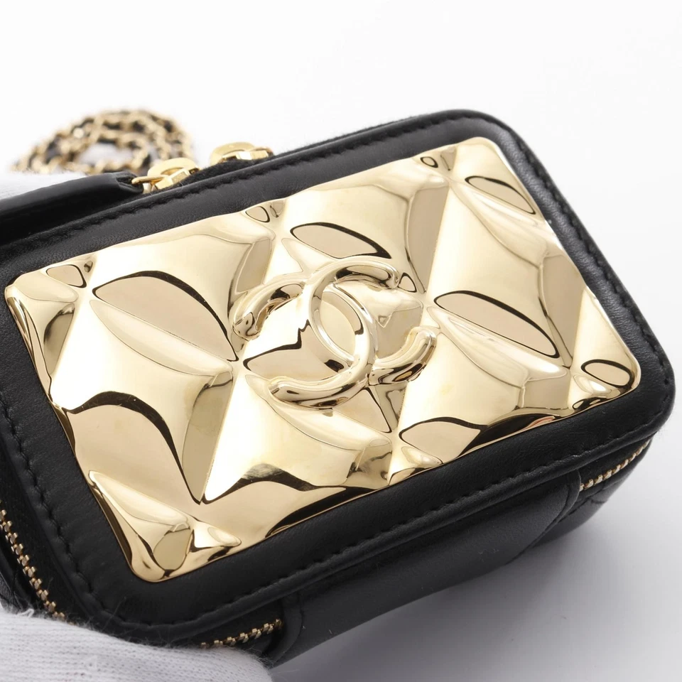 CHANEL CC Matelasse Vanity Mini Shoulder Bag