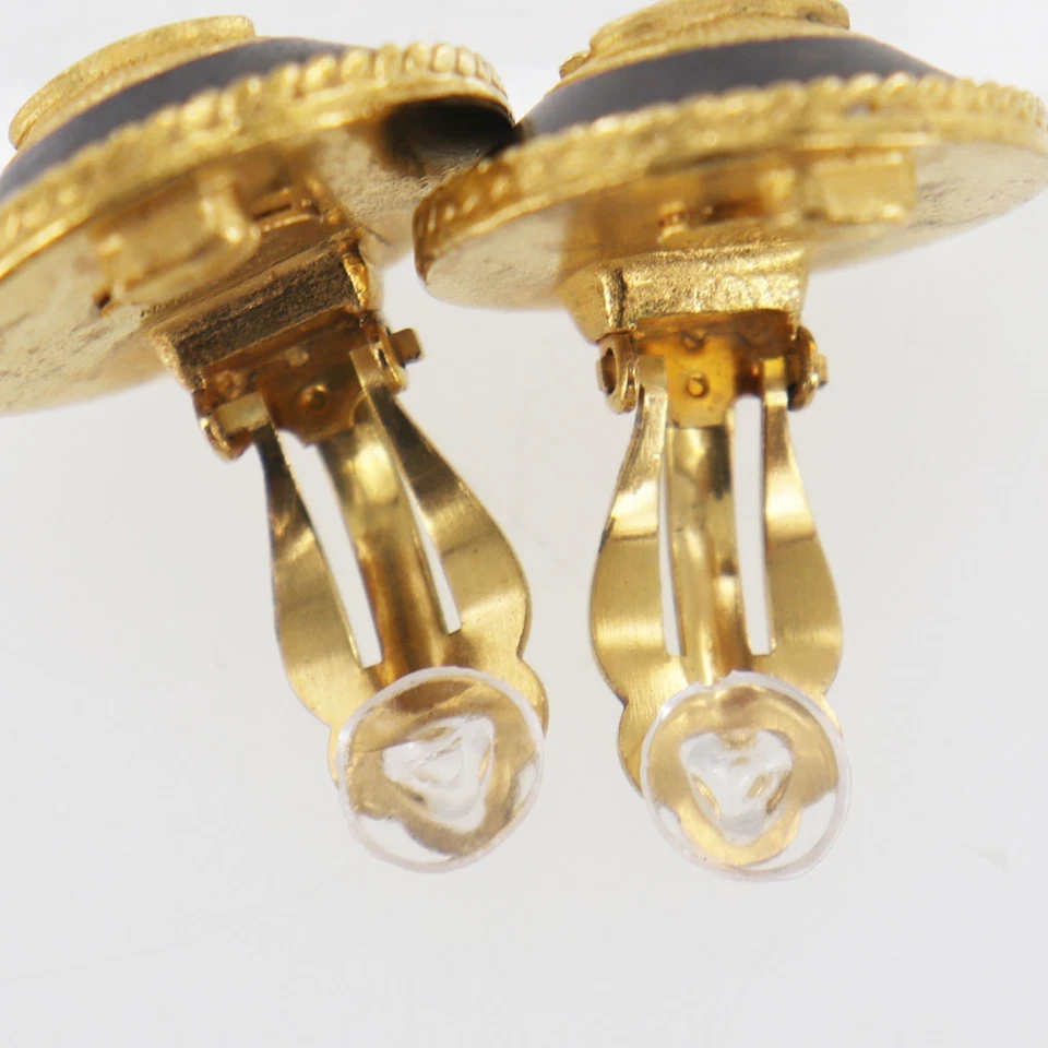 CHANEL CC Logos Used Round Circle Earrings Gold Black Clip-On 93A