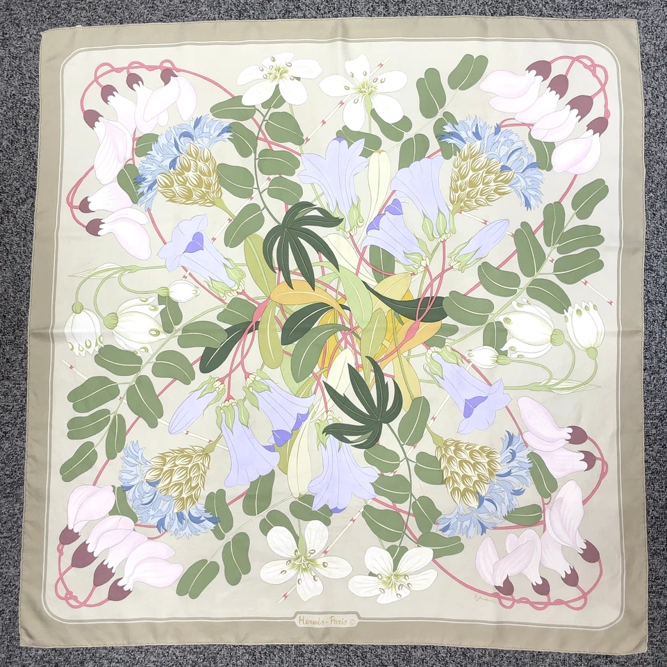 Hermes Carré 90 Flora Graeca Beige x Multicolor Silk Scarf