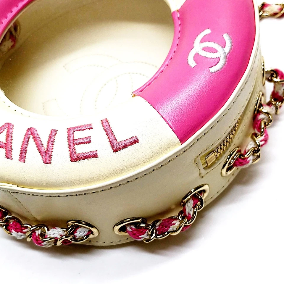 Chanel Crossbody Bag White Leather Lifesave La Pausa
