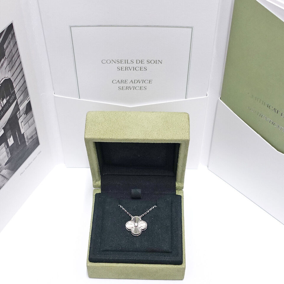 Van Cleef & Arpels K18WG Vin Alhambra Necklace Guilloche 1PD 2020 Holiday Limited Edition
