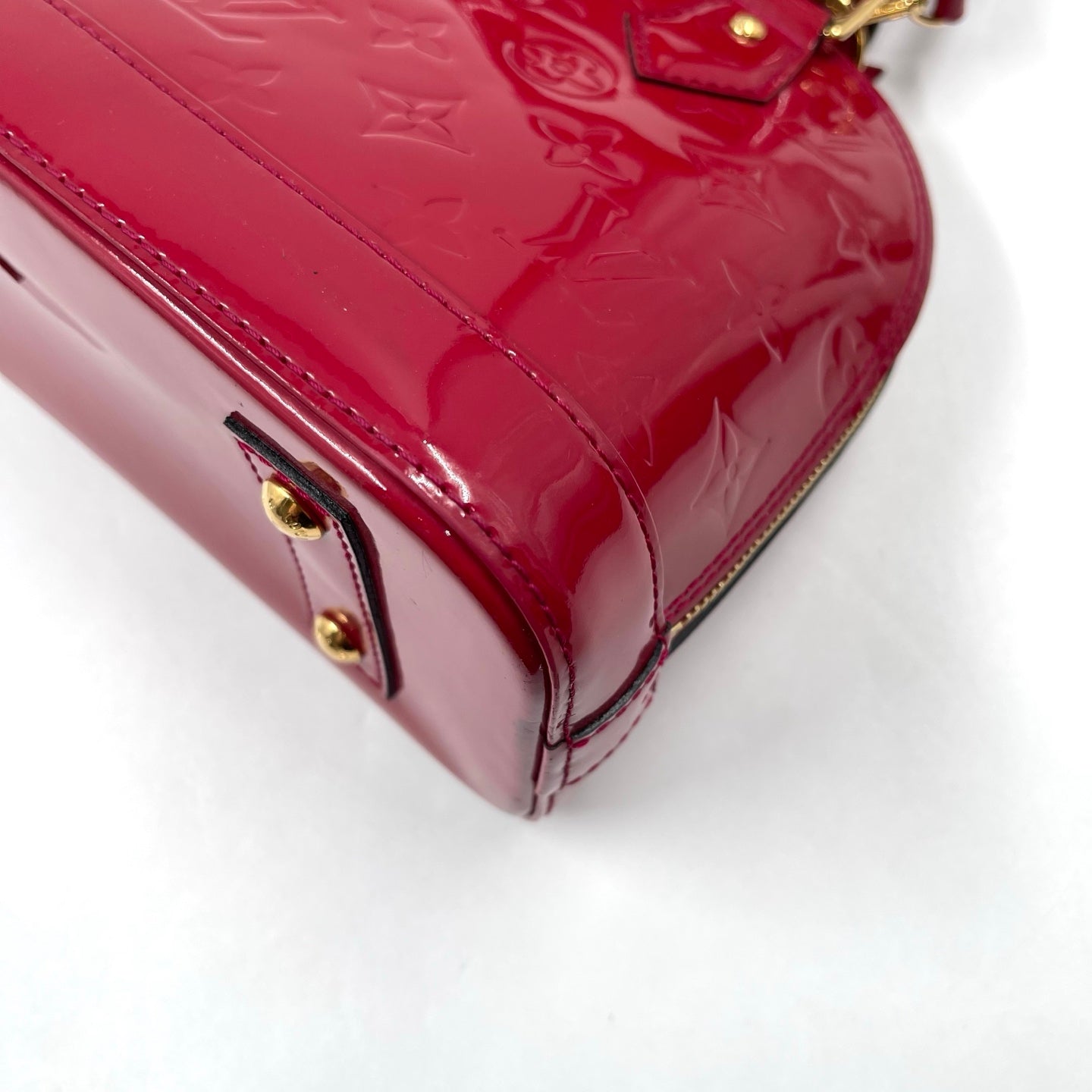 Louis Vuitton Alma BB Monogram Vernis in Pomme D’Amour