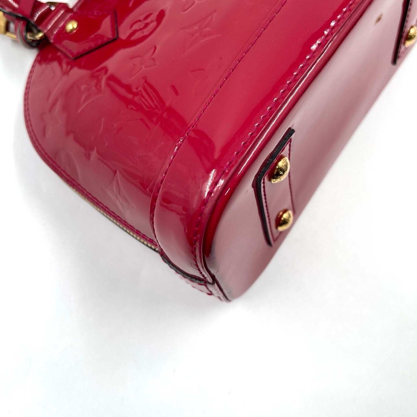 Louis Vuitton Alma BB Monogram Vernis in Pomme D’Amour