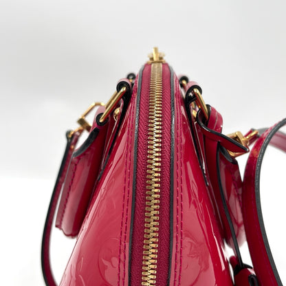 Louis Vuitton Alma BB Monogram Vernis in Pomme D’Amour