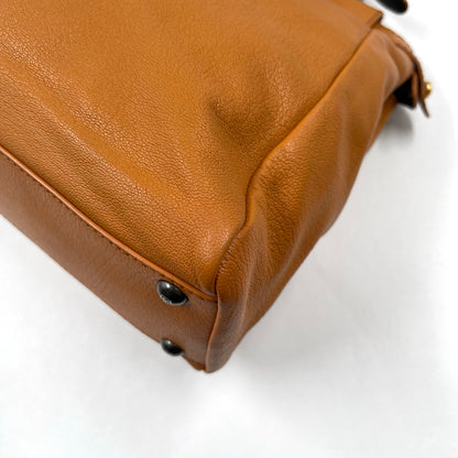 Fendi Peekaboo Medium Leather Handbag in Tan