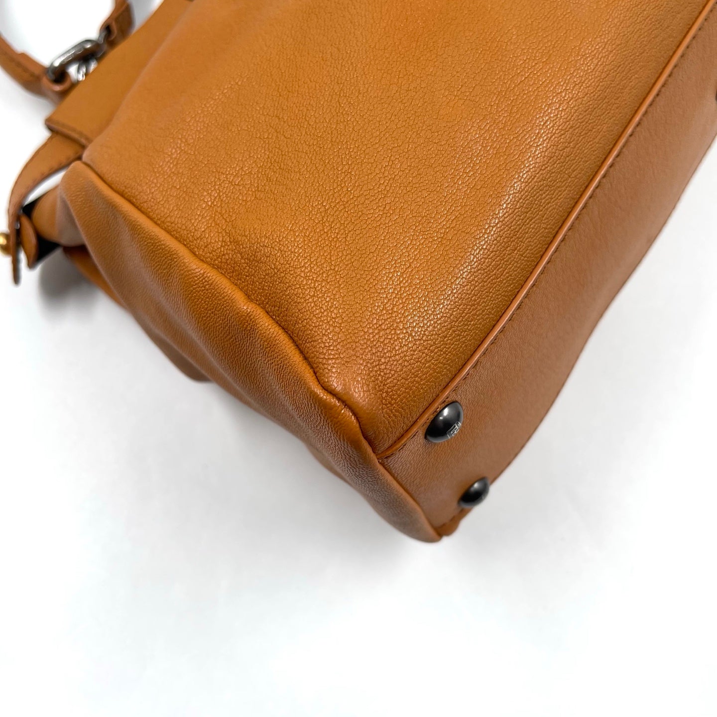 Fendi Peekaboo Medium Leather Handbag in Tan