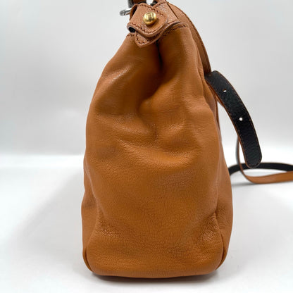 Fendi Peekaboo Medium Leather Handbag in Tan