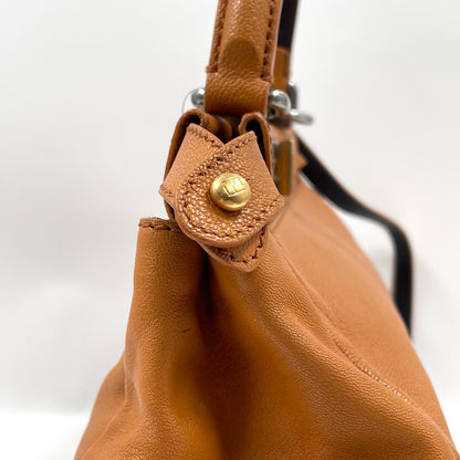 Fendi Peekaboo Medium Leather Handbag in Tan