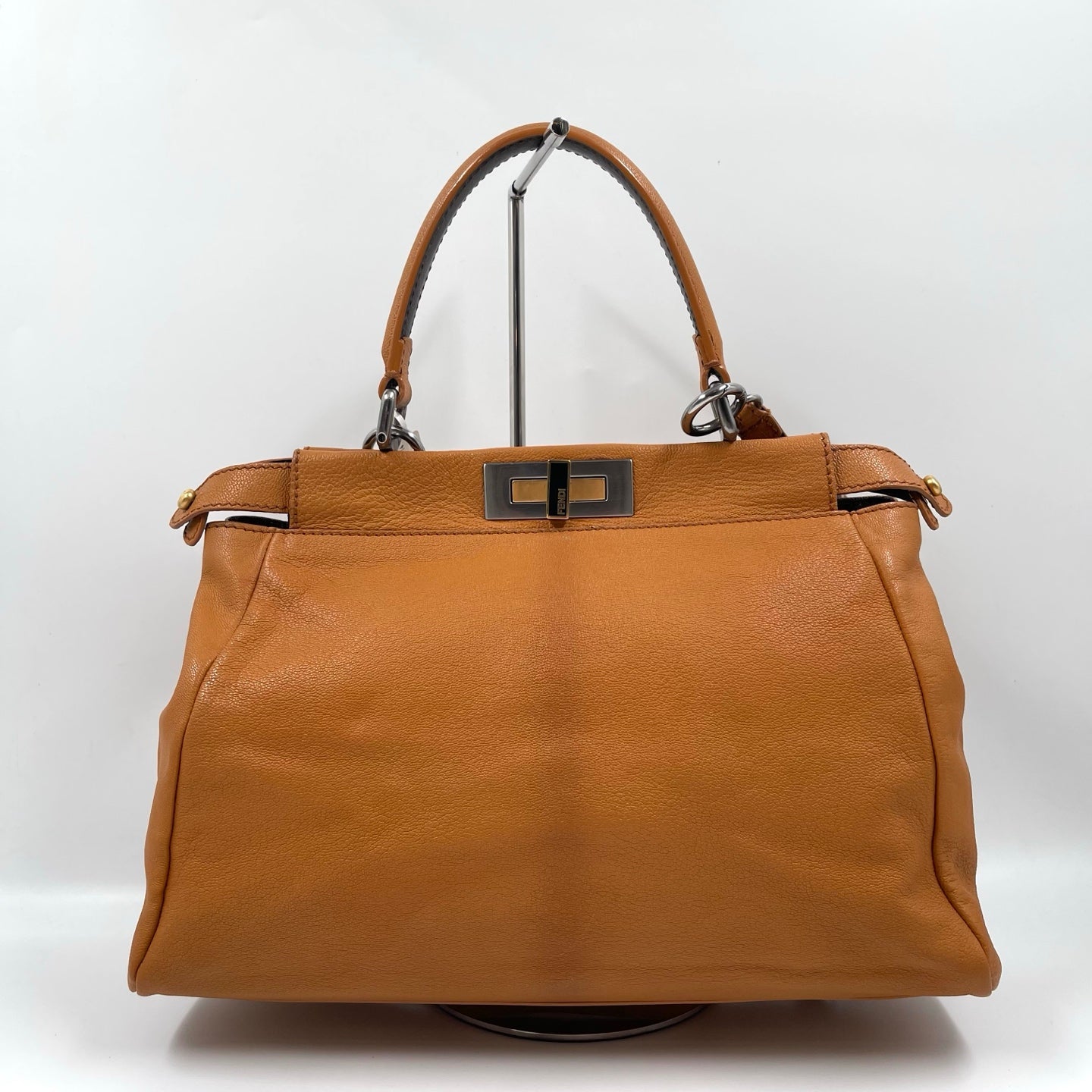 Fendi Peekaboo Medium Leather Handbag in Tan