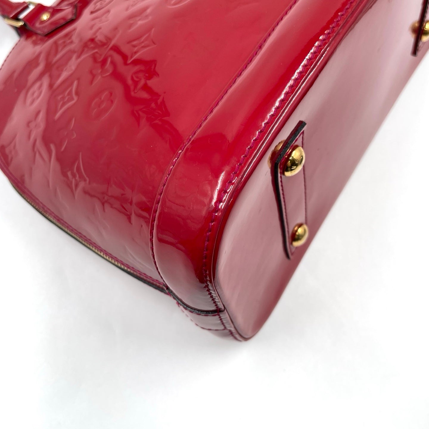 Louis Vuitton Alma PM Monogram Vernis in Pomme d’Amour