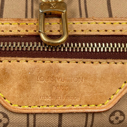 Louis Vuitton MM Neverfull Monogram Canvas Tote Bag with Beige Interior