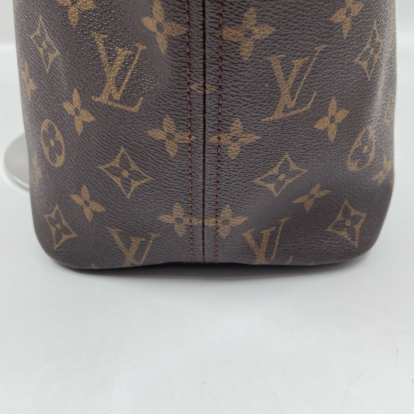 Louis Vuitton MM Neverfull Monogram Canvas Tote Bag with Beige Interior