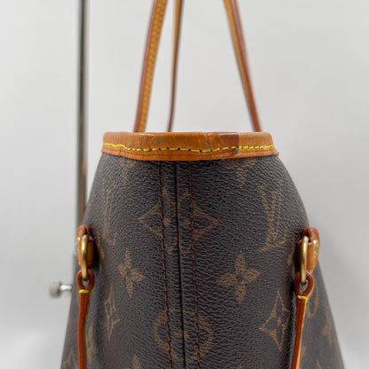 Louis Vuitton MM Neverfull Monogram Canvas Tote Bag with Beige Interior