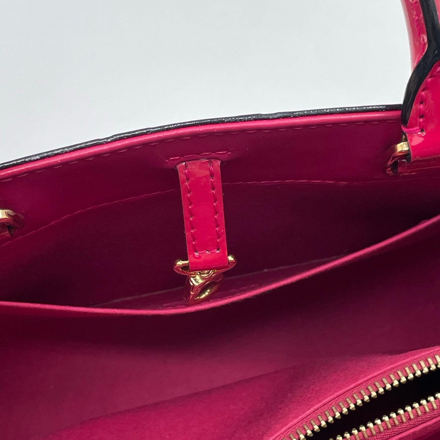 Louis Vuitton Montaigne BB Monogram Vernis in Magenta