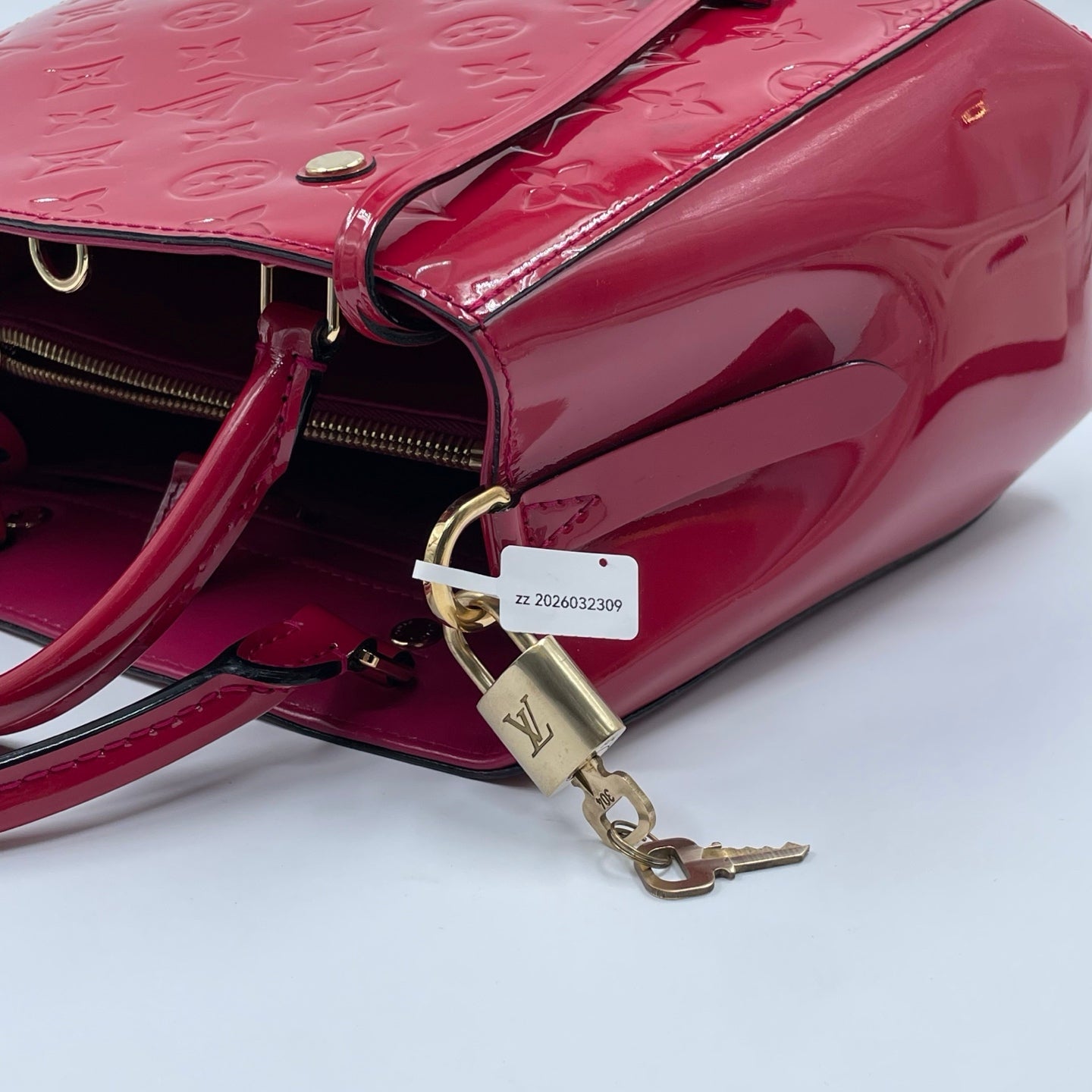 Louis Vuitton Montaigne BB Monogram Vernis in Magenta