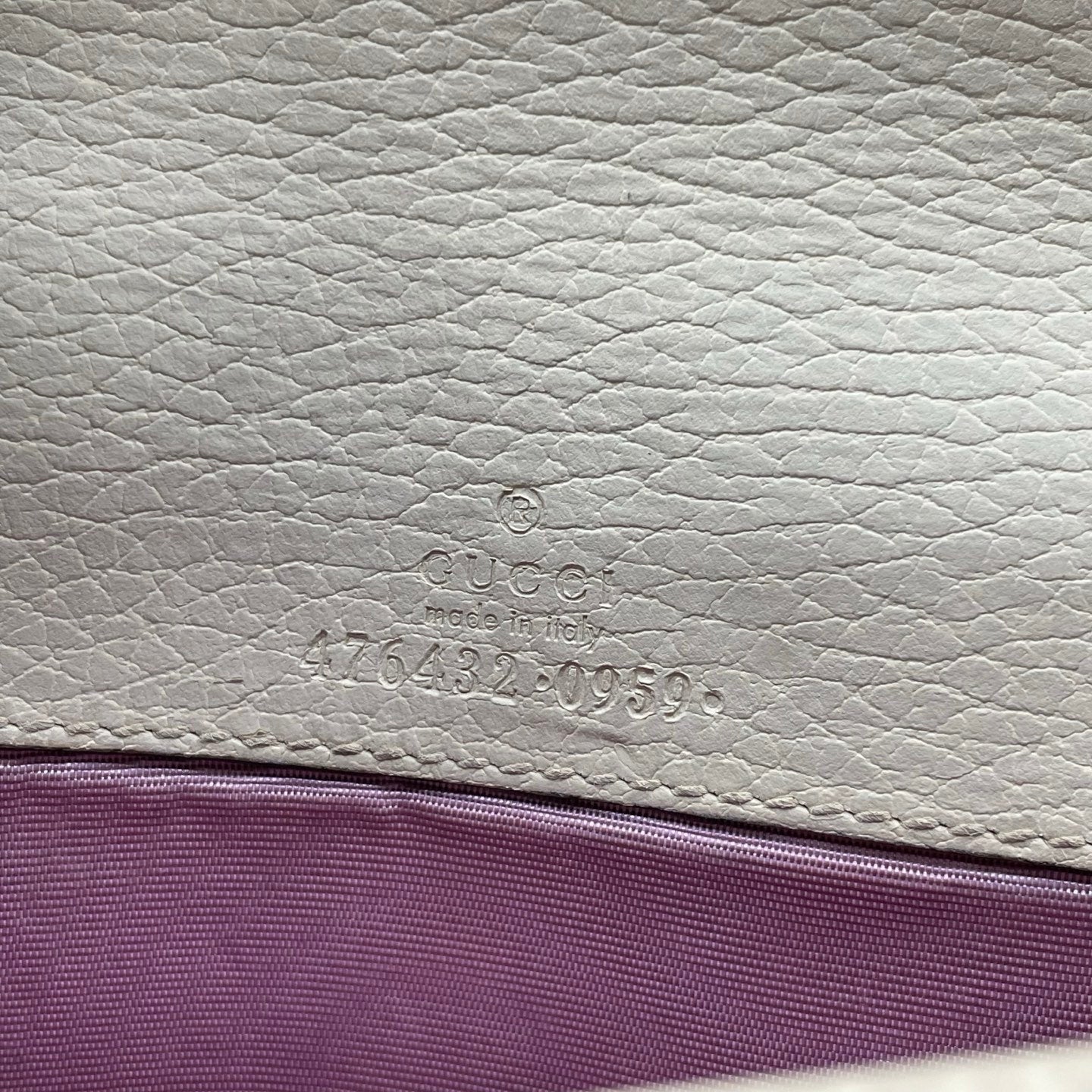 Gucci Dionysus Super Mini Shoulder Bag in Cream Leather